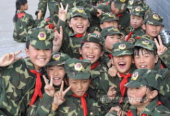 娃娃兵,童真与战争的交织
